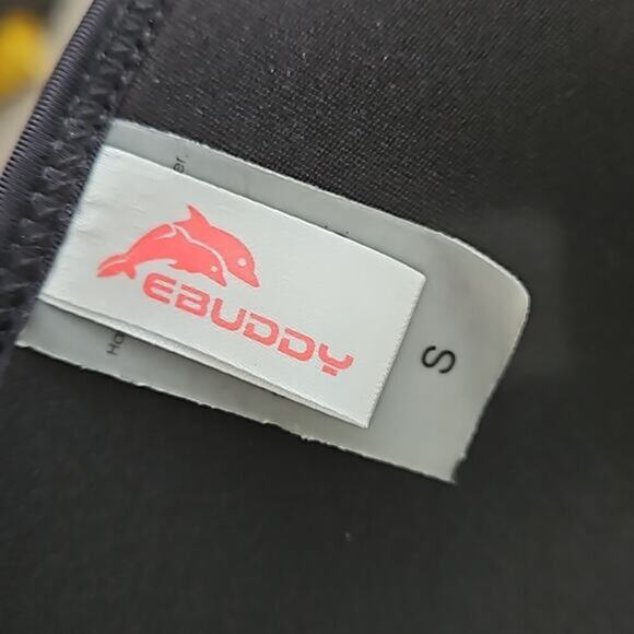 Triangl Swimsuit - Picture 9 of 10